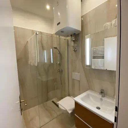 Konditorei Mandl בית אירוח ברוק אן דר מור