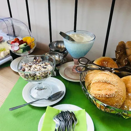 Konditorei Mandl בית אירוח ברוק אן דר מור