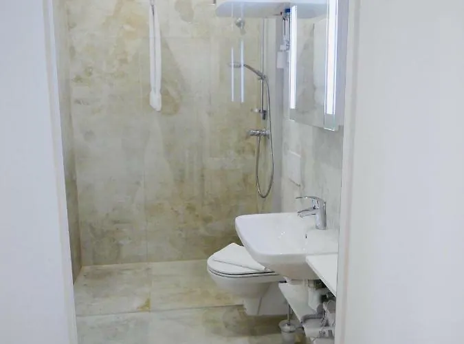 Konditorei Mandl * 穆尔河畔布鲁克